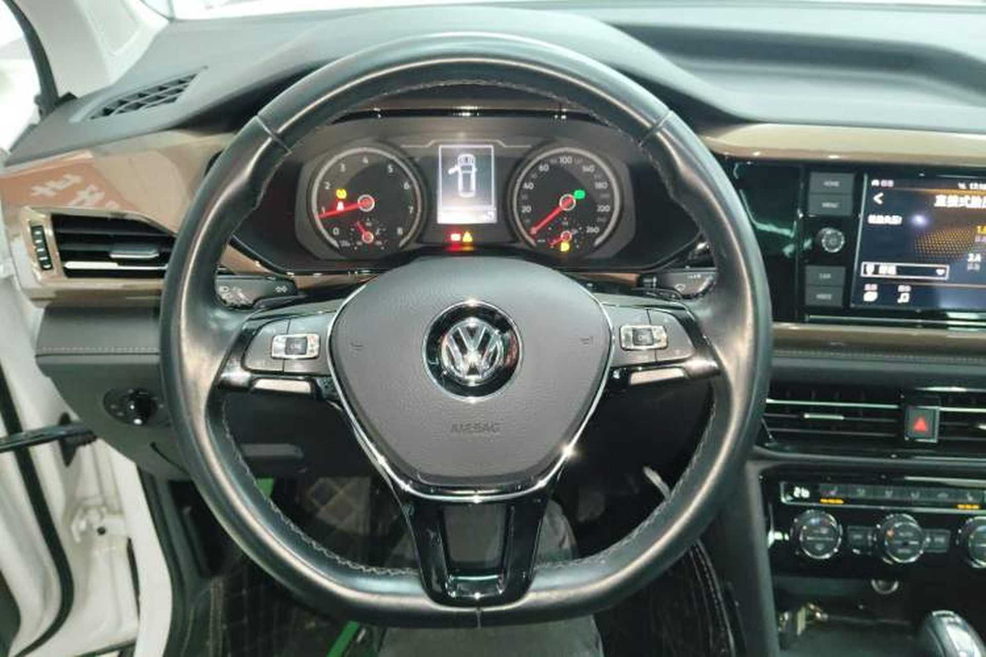 Used Volkswagen Tharu 2019 330TSI Four-Wheel Drive Luxury Edition China VI Standard Steering Wheel