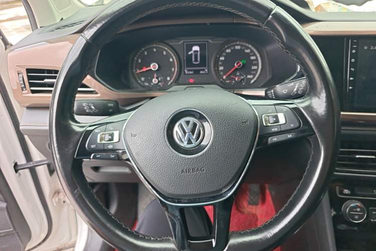 Used Volkswagen Tharu 2019 280TSI Two-Wheel Drive Comfort Edition China V Standard Steering Wheel