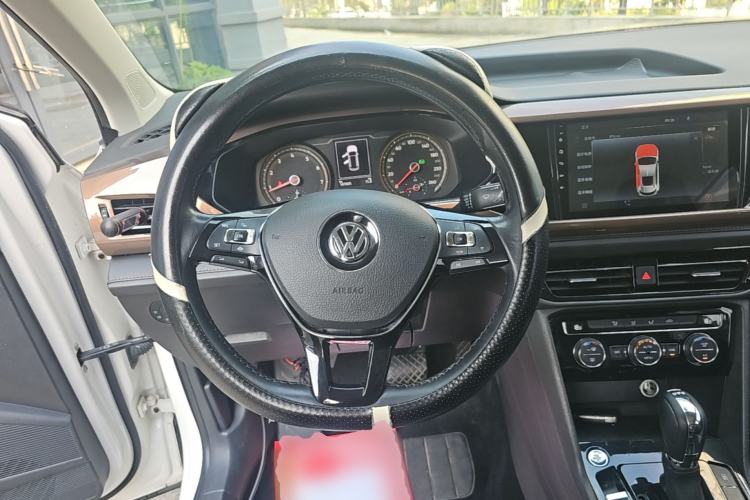 Used Volkswagen Tharu 2019 280TSI Two-Wheel Drive Comfort Edition China VI Standard Steering Wheel