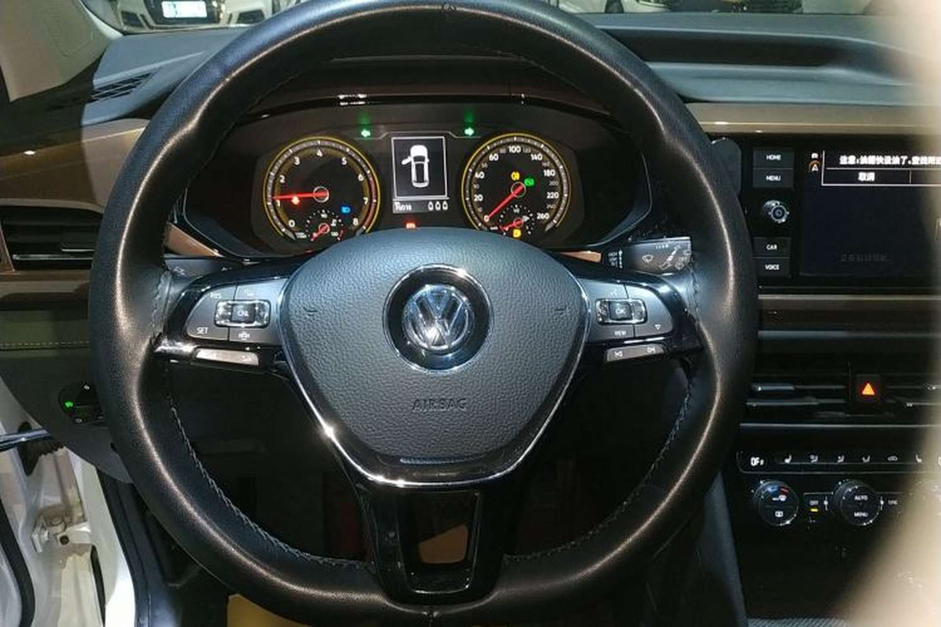 Used Volkswagen Tharu 2019 280TSI Two-Wheel Drive Luxury Version China VI Standard Steering Wheel