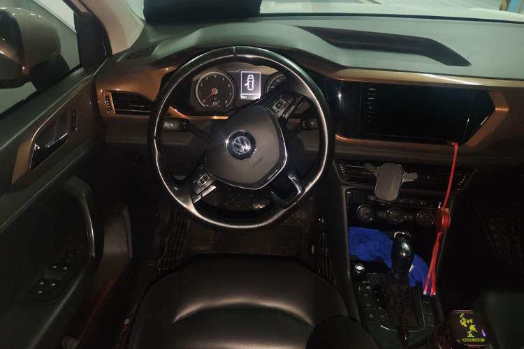 Used Volkswagen Tharu 2019 280TSI Two-Wheel Drive Luxury Edition China V Standard Steering Wheel