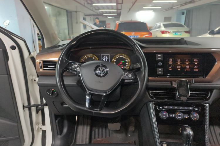 Used Volkswagen Tharu 2019 280TSI Two-Wheel Drive Luxury Edition China V Standard Steering Wheel