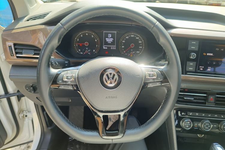 Used Volkswagen Tharu 2019 280TSI Two-Wheel Drive Luxury Version China VI Standard Steering Wheel