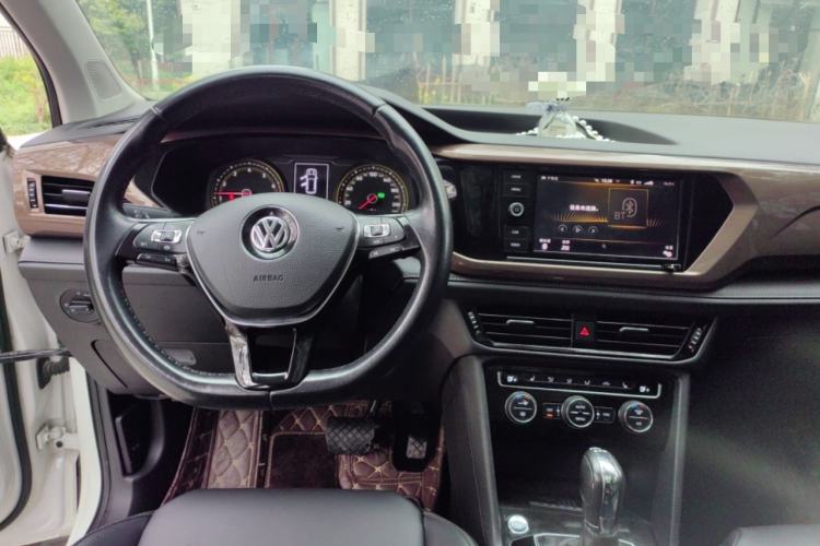 Used Volkswagen Tharu 2019 280TSI Two-Wheel Drive Luxury Version China VI Standard Steering Wheel