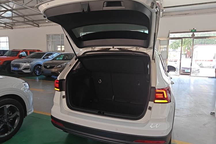 Used Volkswagen Tharu 2019 280TSI Two-Wheel Drive Luxury Version China VI Standard Trunk