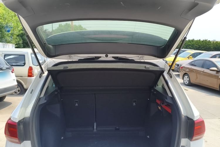 Used Volkswagen Tharu 2019 280TSI Two-Wheel Drive Luxury Version China VI Standard Trunk