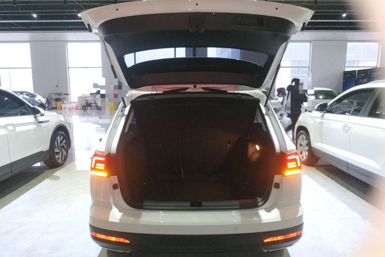 Used Volkswagen Tharu 2019 280TSI Two-Wheel Drive Luxury Version China VI Standard Trunk
