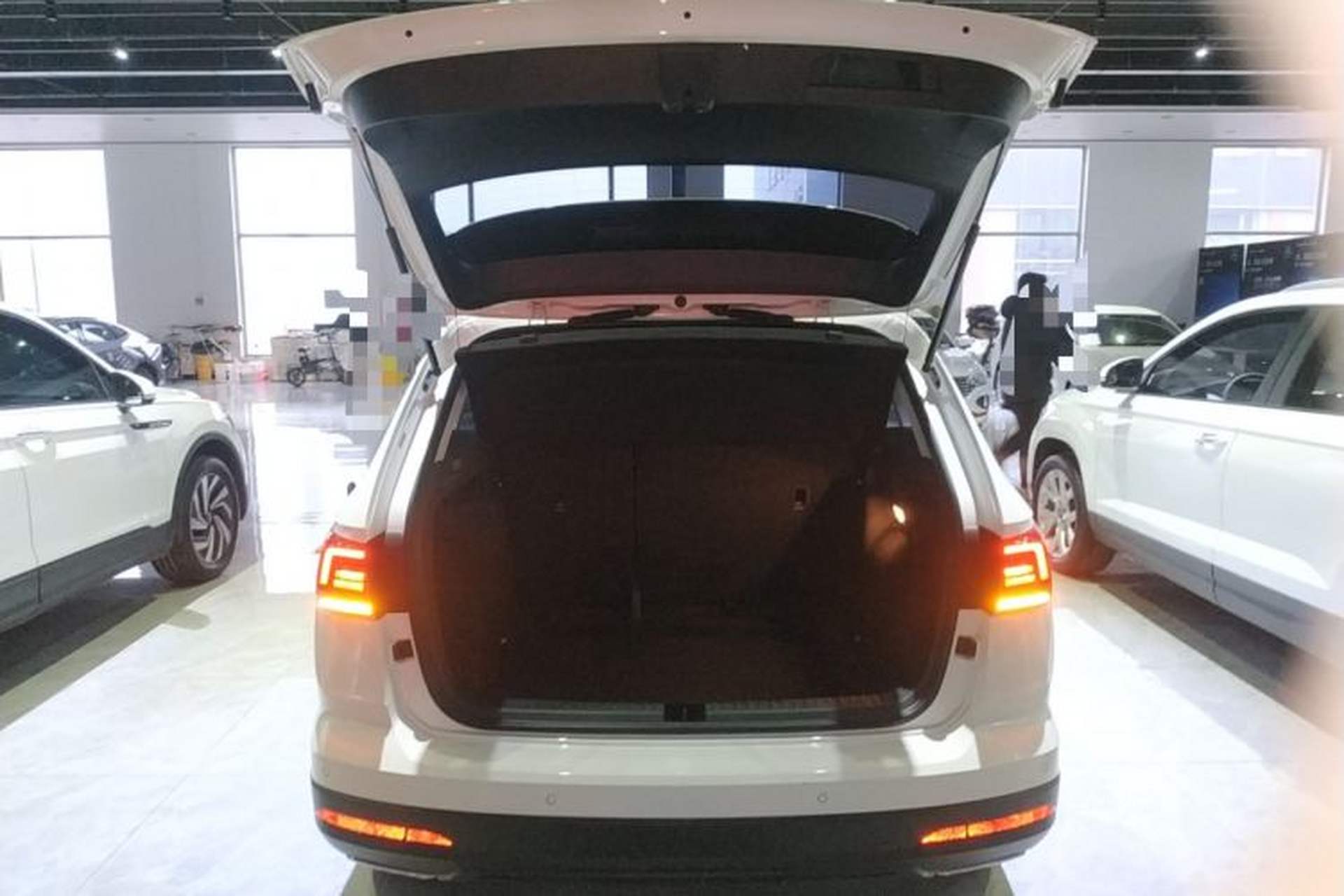 Used Volkswagen Tharu 2019 280TSI Two-Wheel Drive Luxury Version China VI Standard Trunk