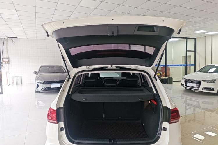 Used Volkswagen Tharu 2019 280TSI Two-Wheel Drive Comfort Edition China VI Standard Trunk
