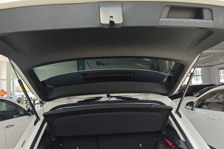Used Volkswagen Tharu 2019 280TSI Two-Wheel Drive Comfort Edition China VI Standard Trunk