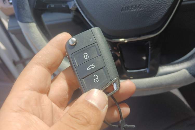 Used Volkswagen Tharu 2019 280TSI Two-Wheel Drive Luxury Version China VI Standard Vehicle Key