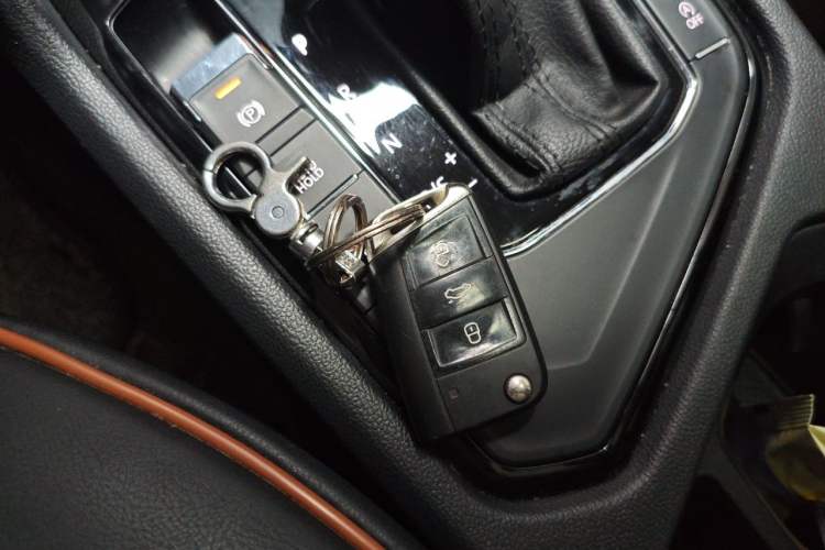 Used Volkswagen Tharu 2019 280TSI Two-Wheel Drive Flagship Edition China V Standard Vehicle Key