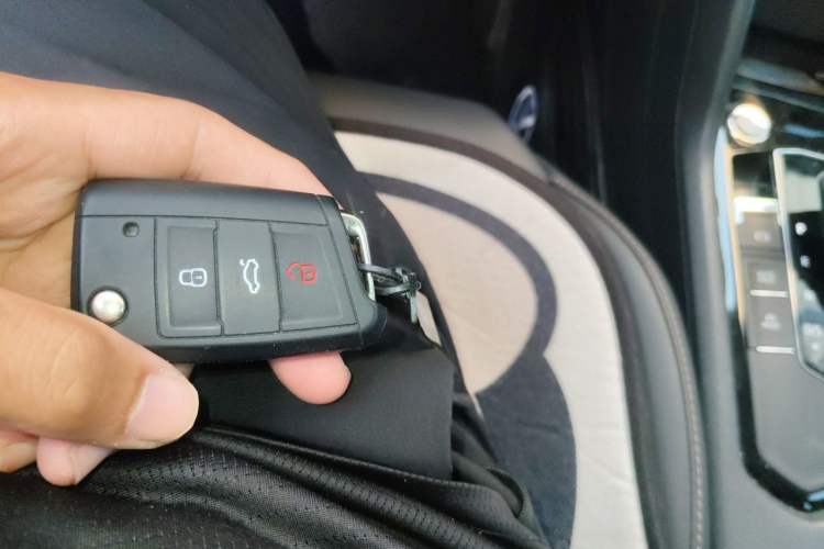 Used Volkswagen Tharu 2019 280TSI Two-Wheel Drive Luxury Version China VI Standard Vehicle Key