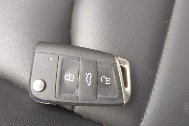 Used Volkswagen Tharu 2019 280TSI Two-Wheel Drive Luxury Edition China V Standard Vehicle Key