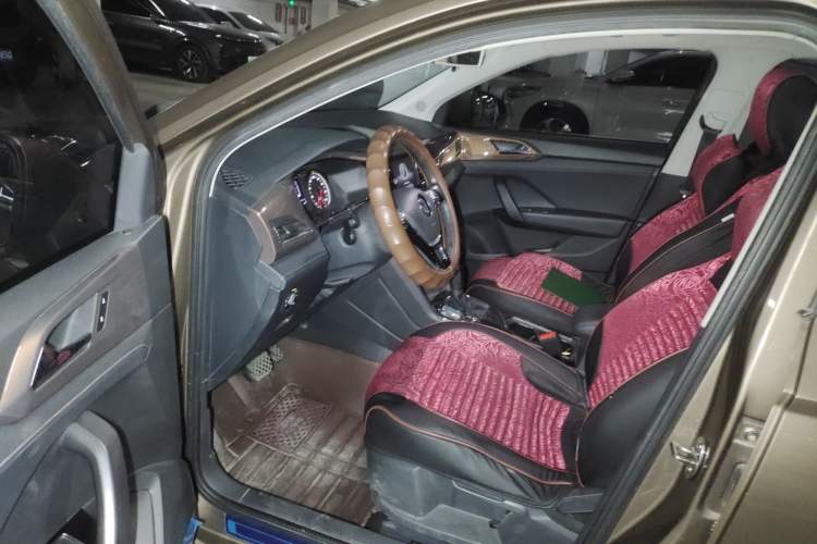 Used Volkswagen Tharu 2019 280TSI Two-Wheel Drive Comfort Edition China V Standard Driver Seat