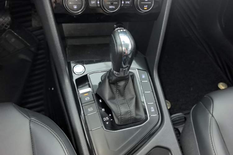 Used Volkswagen Tharu 2019 280TSI Two-Wheel Drive Comfort Edition China VI Standard Gear Lever
