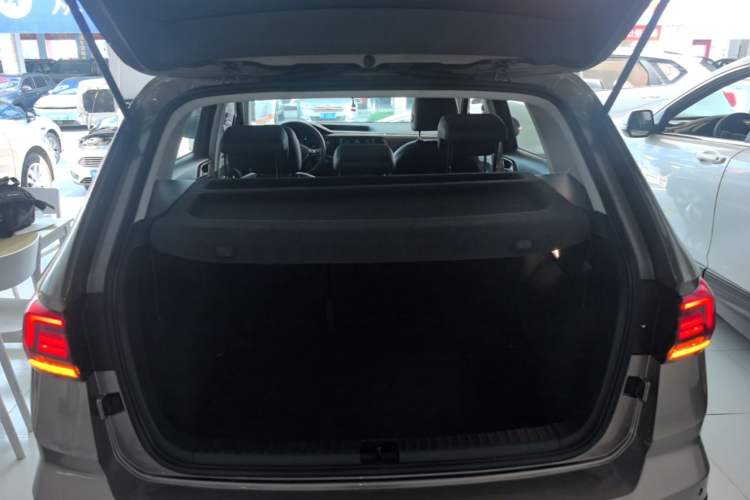 Used Volkswagen Tharu 2019 280TSI Two-Wheel Drive Comfort Edition China VI Standard Trunk