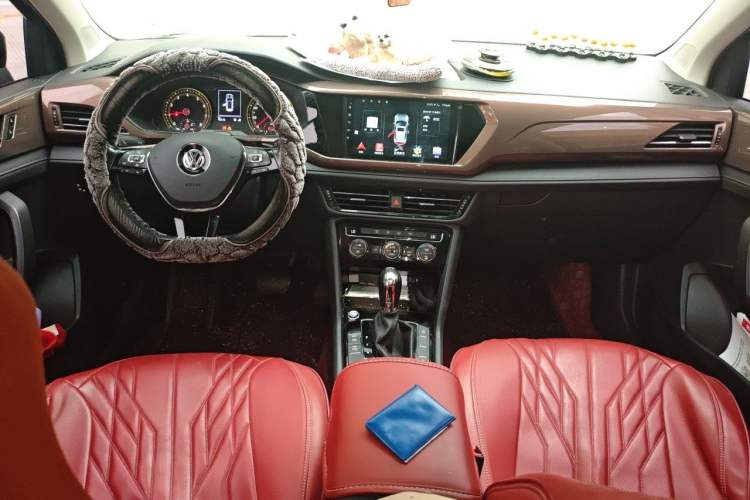 Used Volkswagen Tharu 2020 280TSI Two-Wheel Drive Comfort Edition China VI Standard Center Console
