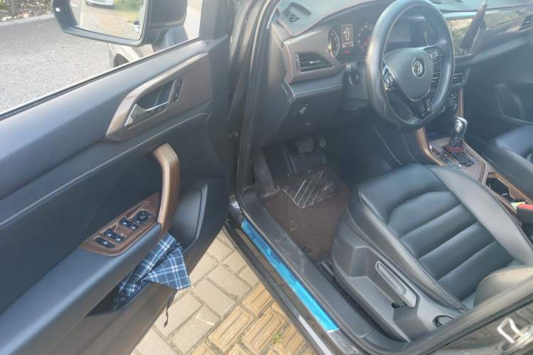 Used Volkswagen Tharu 2020 280TSI Two-Wheel Drive Luxury Edition China VI Standard Driver Seat