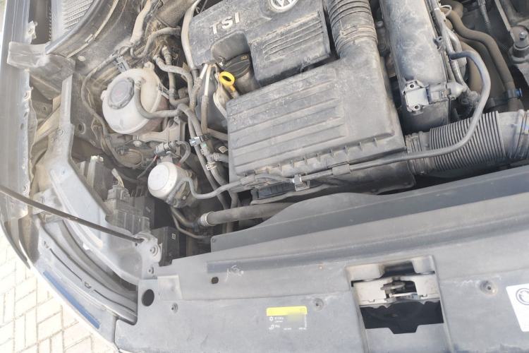 Used Volkswagen Tharu 2020 280TSI Two-Wheel Drive Luxury Edition China VI Standard Engine Bay Right