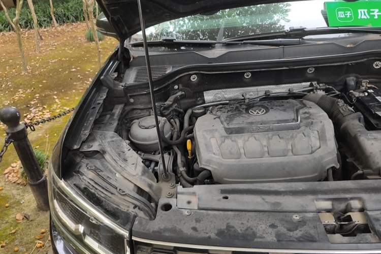 Used Volkswagen Tharu 2020 330TSI All-Wheel-Drive Luxury Edition China VI Standard Engine Bay Right