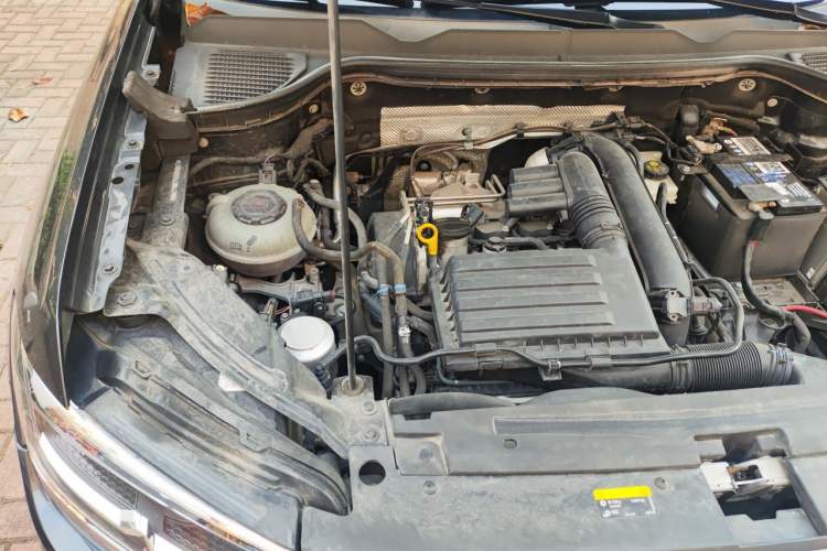 Used Volkswagen Tharu 2020 280TSI Two-Wheel Drive Luxury Plus Version China VI Standard Engine Bay Right