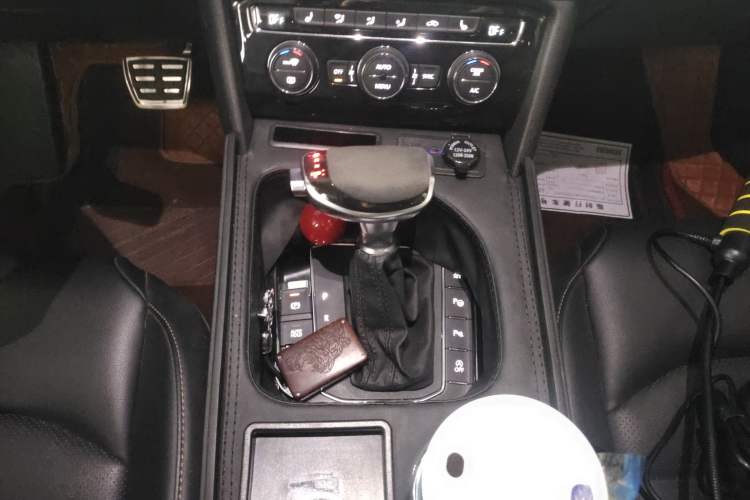 Used Volkswagen Tharu 2020 Revised Version 330TSI Four-Wheel Drive Flagship Edition China VI Gear Lever