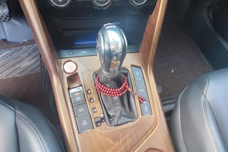 Used Volkswagen Tharu 2020 280TSI Two-Wheel Drive Luxury Edition China VI Standard Gear Lever