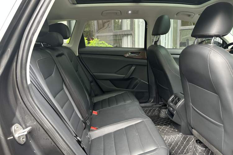 Used Volkswagen Tharu 2020 280TSI Two-Wheel Drive Comfort Edition China VI Standard Interior 10