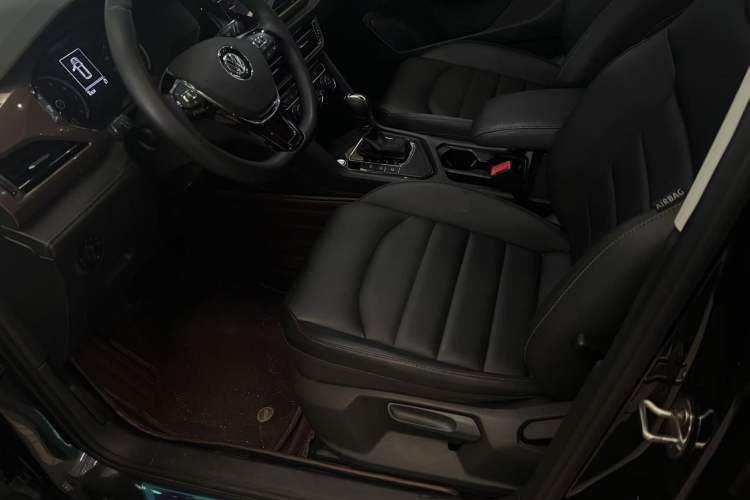 Used Volkswagen Tharu 2020 280TSI Two-Wheel Drive Luxury Edition China VI Standard Interior 5