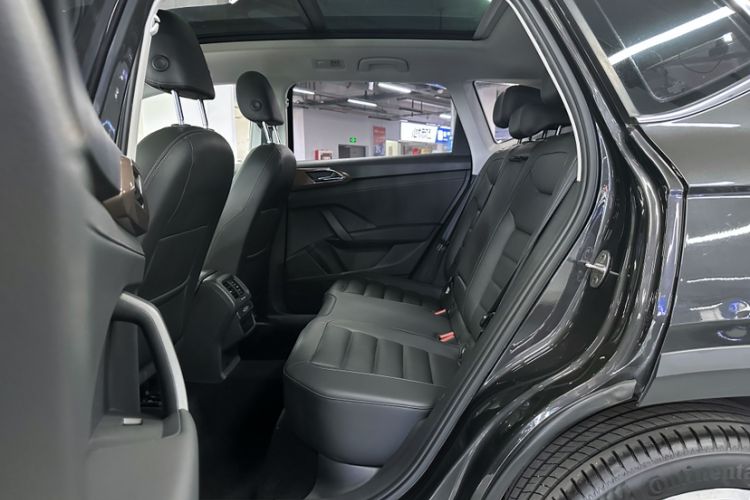 Used Volkswagen Tharu 2020 280TSI Two-Wheel Drive Luxury Plus Version China VI Standard Interior 5