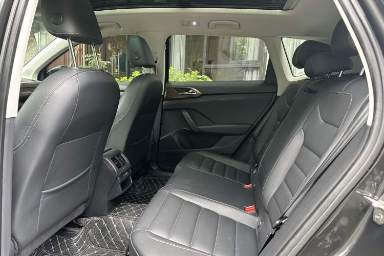 Used Volkswagen Tharu 2020 280TSI Two-Wheel Drive Comfort Edition China VI Standard Interior 6