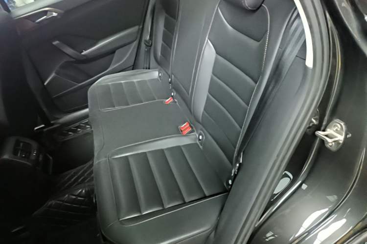 Used Volkswagen Tharu 2020 Restyled 330TSI Four-Wheel Drive Luxury Edition China VI Standard Left Rear Seat