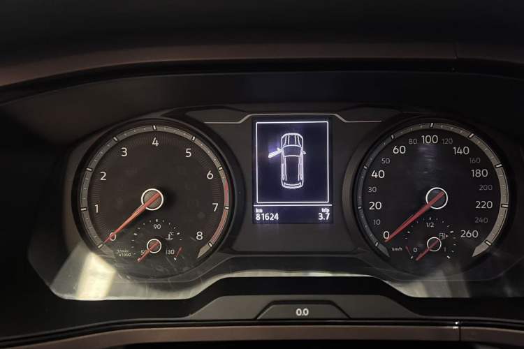 Used Volkswagen Tharu 2020 280TSI Two-Wheel Drive Luxury Edition China VI Standard Odometer Close Up