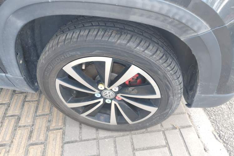Used Volkswagen Tharu 2020 280TSI Two-Wheel Drive Luxury Edition China VI Standard Right Front Wheel Hub