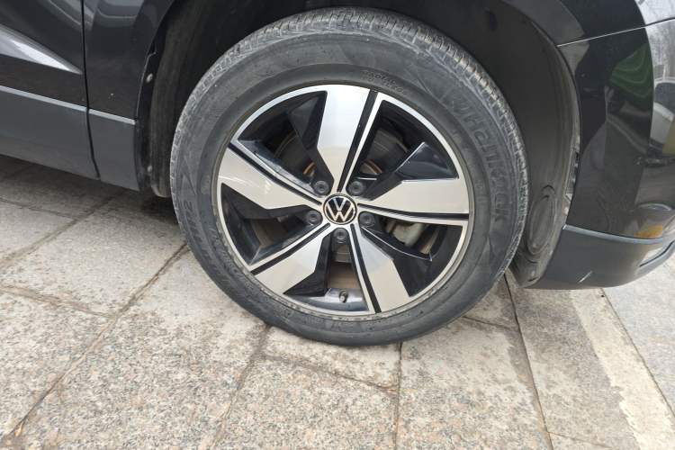 Used Volkswagen Tharu 2020 280TSI Two-Wheel Drive Comfort Edition China VI Standard Right Front Wheel Hub