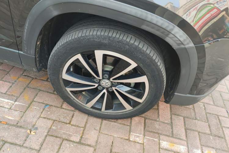 Used Volkswagen Tharu 2020 280TSI Two-Wheel Drive Luxury Plus Version China VI Standard Right Front Wheel Hub