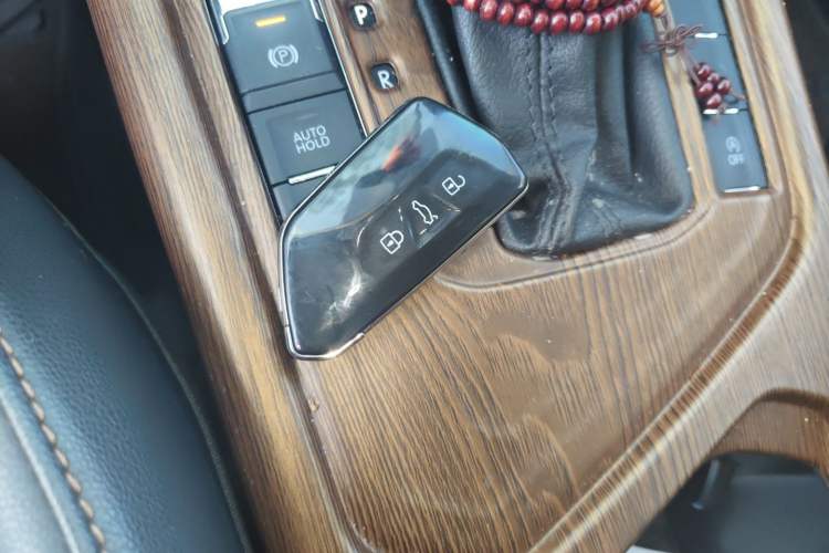 Used Volkswagen Tharu 2020 280TSI Two-Wheel Drive Luxury Edition China VI Standard Vehicle Key