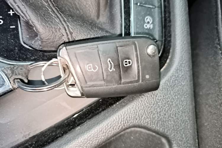 Used Volkswagen Tharu 2020 Restyled 330TSI Four-Wheel Drive Luxury Edition China VI Standard Vehicle Key