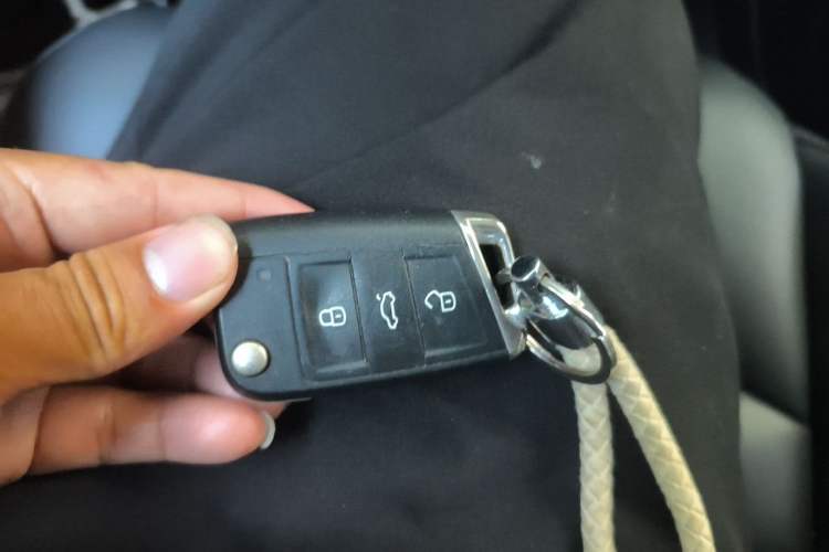 Used Volkswagen Tharu 2020 330TSI All-Wheel-Drive Luxury Edition China VI Standard Vehicle Key