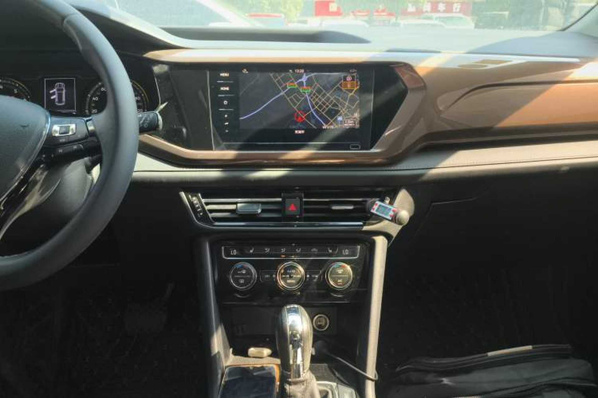 Used Volkswagen Tharu 2020 280TSI Two-Wheel Drive Luxury Edition China VI Standard Audio And AC Panel