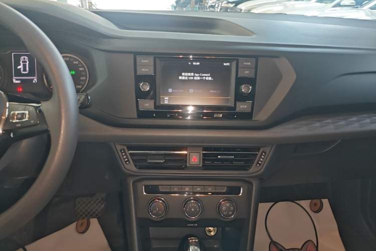 Used Volkswagen Tharu 2020 280TSI Two-Wheel Drive Trend Edition China VI Standard Audio And AC Panel