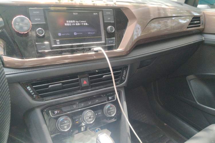 Used Volkswagen Tharu 2020 280TSI Two-Wheel Drive Comfort Edition China VI Standard Audio And AC Panel