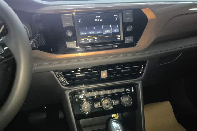 Used Volkswagen Tharu 2020 280TSI Two-Wheel Drive Comfort Edition China VI Standard Audio And AC Panel