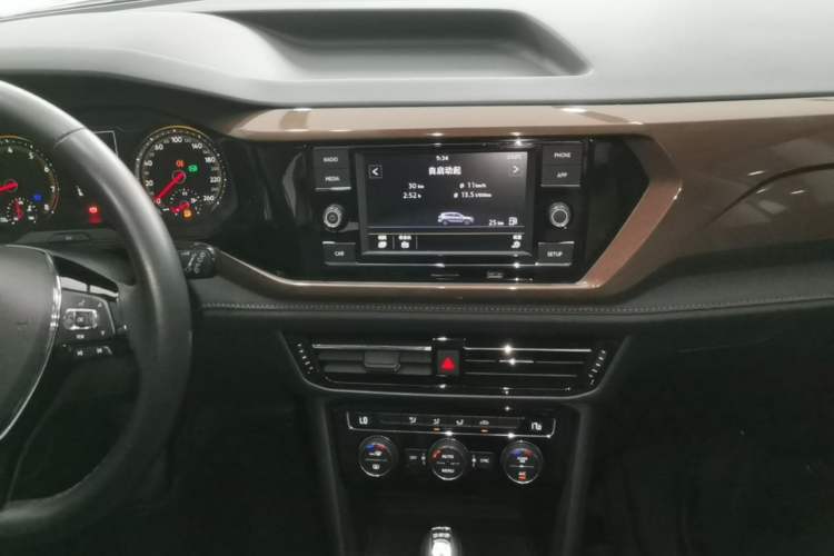 Used Volkswagen Tharu 2020 280TSI Two-Wheel Drive Comfort Edition China VI Standard Audio And AC Panel