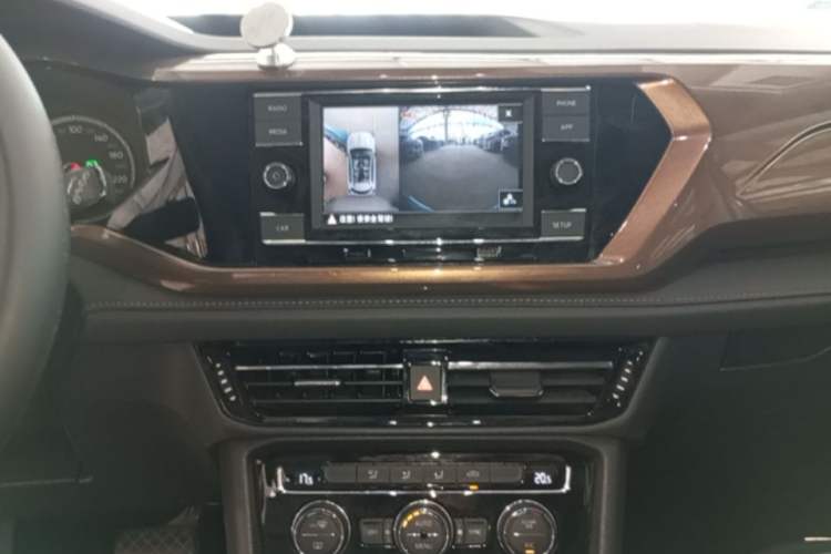 Used Volkswagen Tharu 2020 280TSI Two-Wheel Drive Comfort Edition China VI Standard Audio And AC Panel