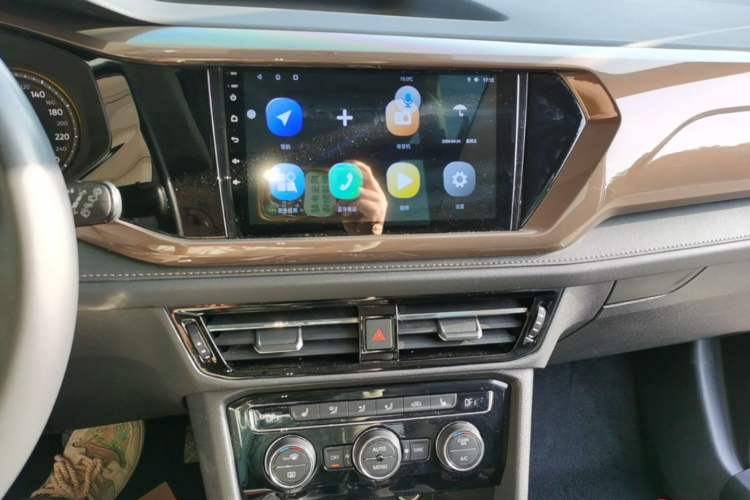 Used Volkswagen Tharu 2020 280TSI Two-Wheel Drive Luxury Plus Version China VI Standard Audio And AC Panel