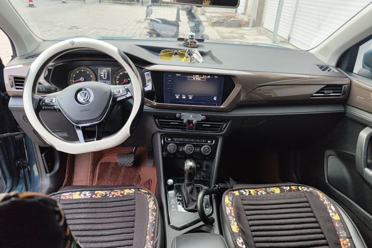 Used Volkswagen Tharu 2020 280TSI Two-Wheel Drive Luxury Edition China VI Standard Center Console