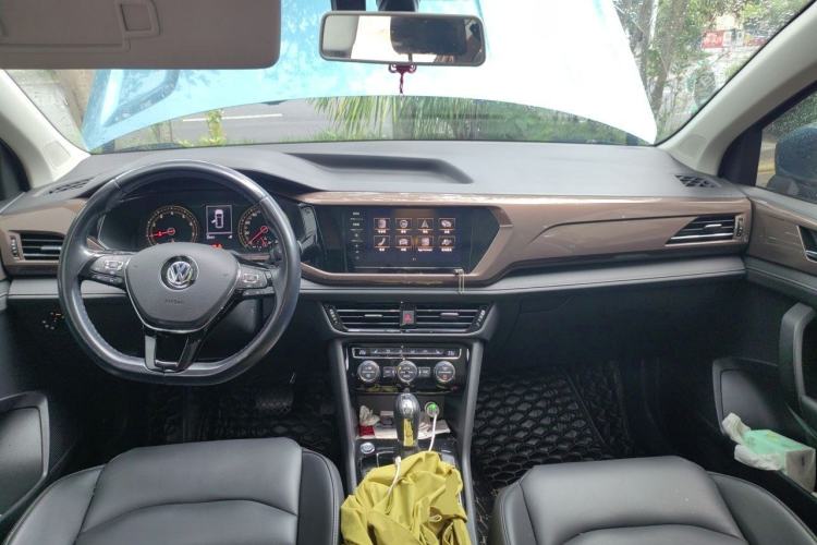 Used Volkswagen Tharu 2020 330TSI All-Wheel-Drive Luxury Edition China VI Standard Center Console