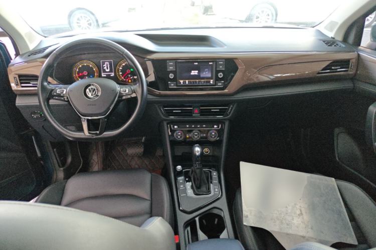 Used Volkswagen Tharu 2020 280TSI Two-Wheel Drive Comfort Edition China VI Standard Center Console